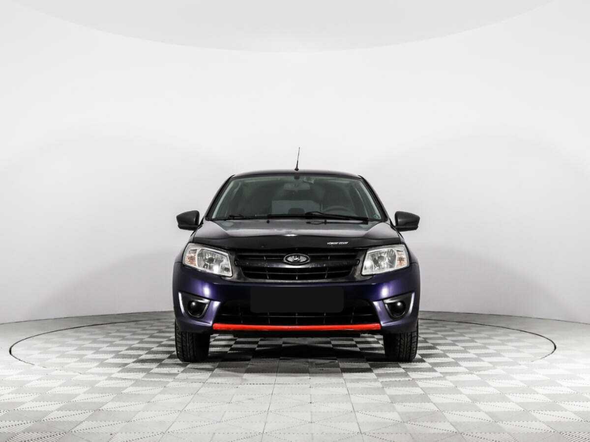 Б/У Лада (ВАЗ) Гранта 2015 года. Фото: #1