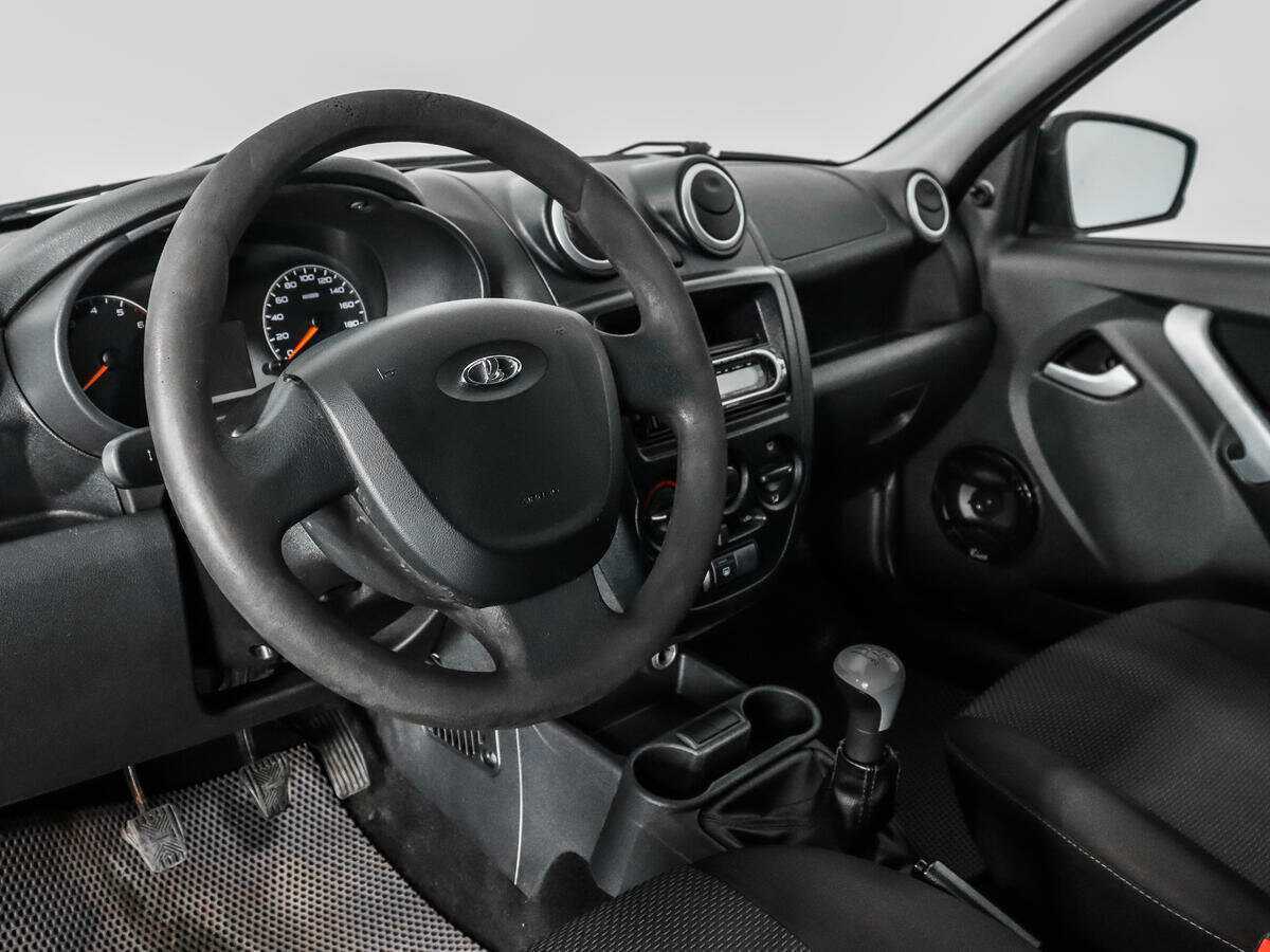 Б/У Лада (ВАЗ) Гранта 2015 года. Фото: #8