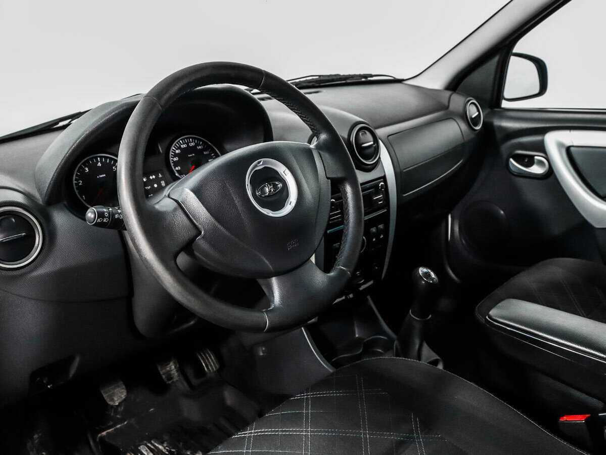 Б/У Лада (ВАЗ) Ларгус 2015 года. Фото: #8