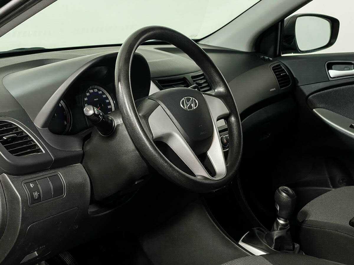 Б/У Хендай Солярис 2012 года. Фото: #12