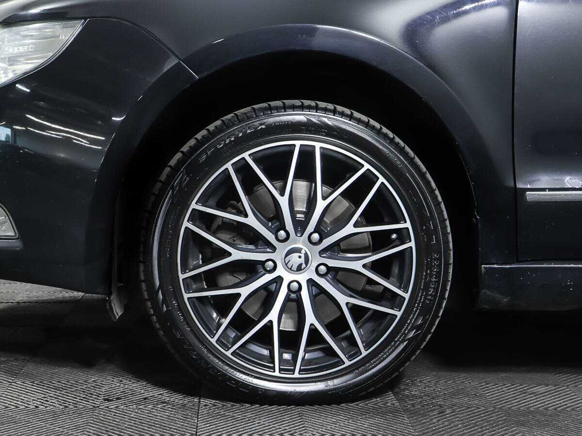 Б/У Шкода Суперб 2012 года. Фото: #21