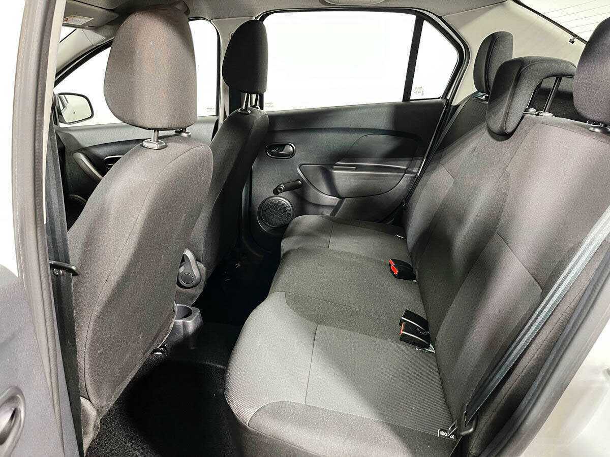 Б/У Рено Логан 2019 года. Фото: #5