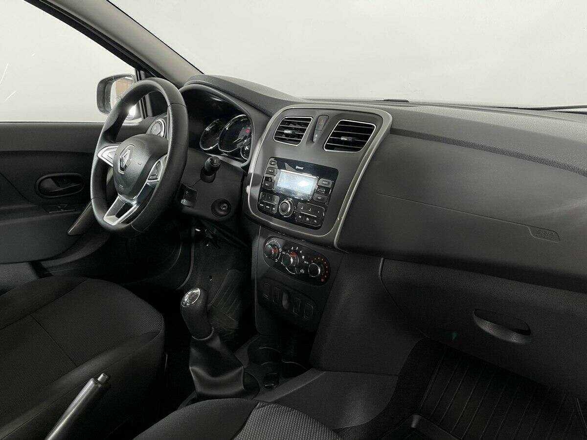 Б/У Рено Логан 2019 года. Фото: #8