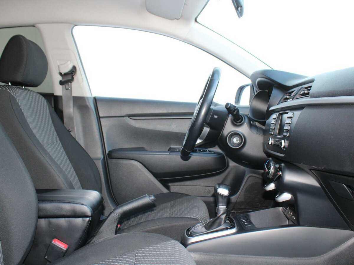 Б/У Киа Рио 2018 года. Фото: #8