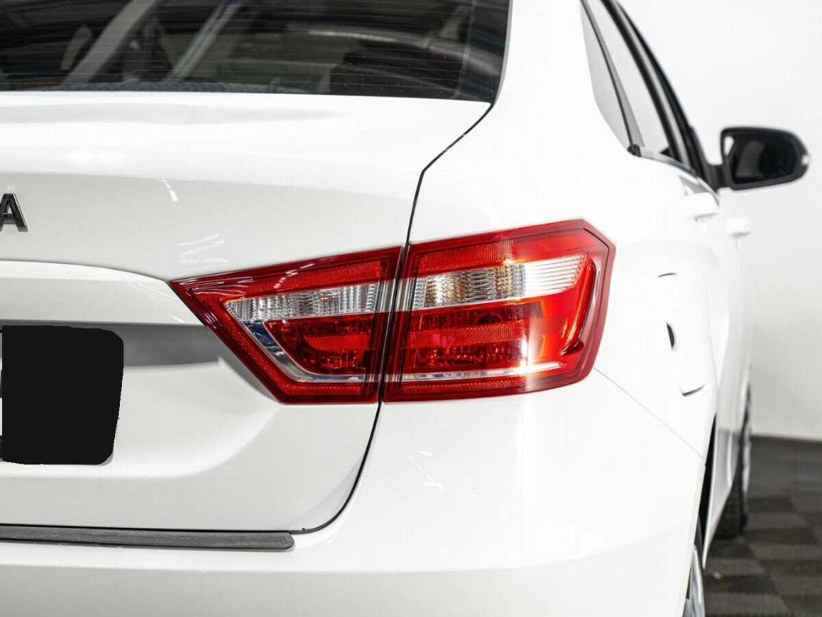 Б/У Лада (ВАЗ) Веста 2017 года. Фото: #6