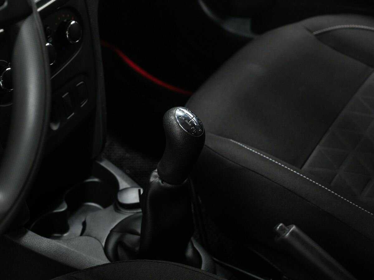 Б/У Рено Сандеро 2017 года. Фото: #15