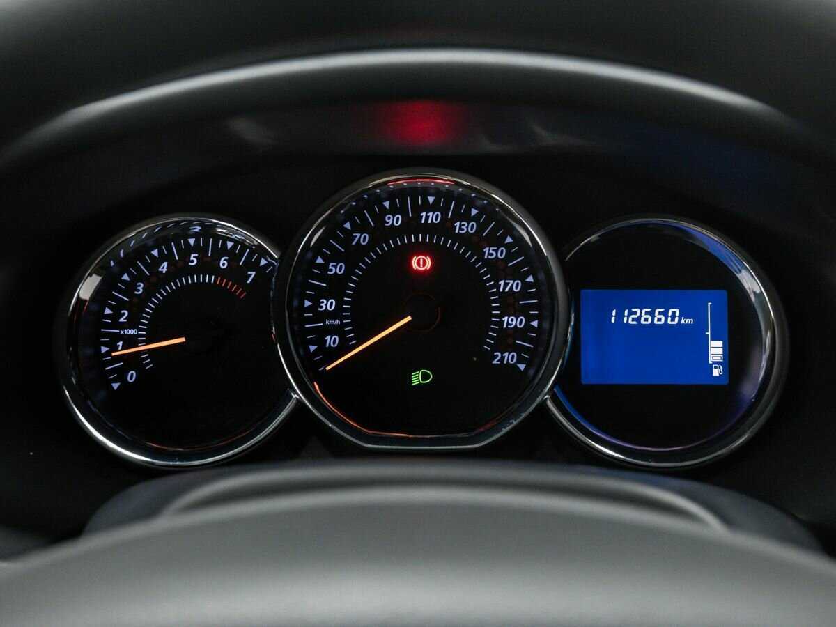 Б/У Рено Сандеро 2017 года. Фото: #18