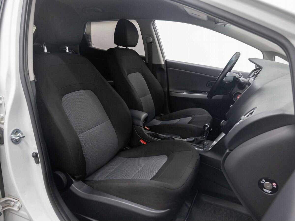 Б/У Киа Сид 2016 года. Фото: #13