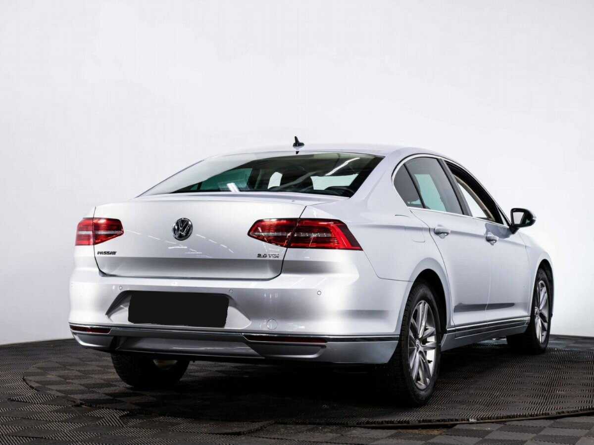 Б/У Фольксваген Пассат 2017 года. Фото: #5