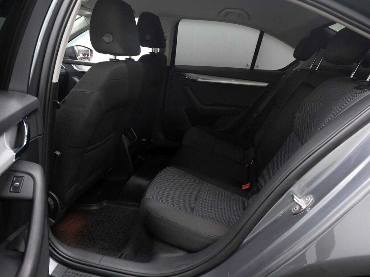 Б/У Шкода Октавия 2013 года. Фото: #10