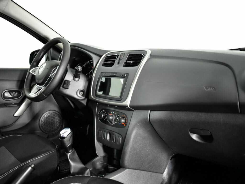 Б/У Рено Логан 2021 года. Фото: #8