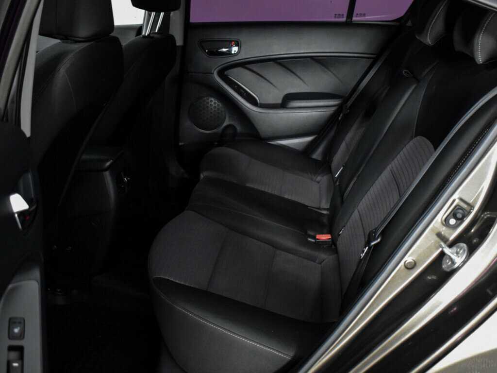 Б/У Киа Церато 2015 года. Фото: #9