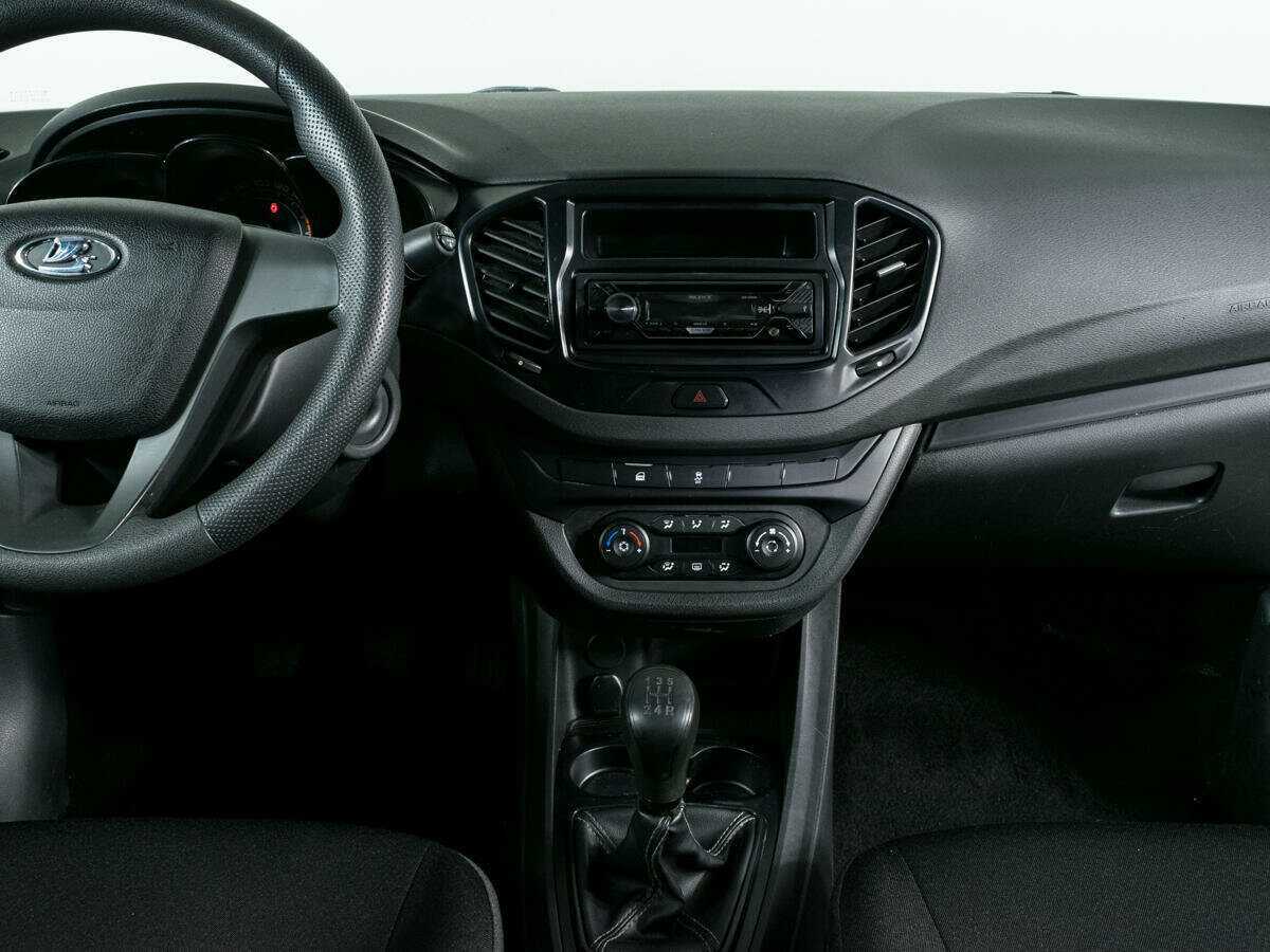 Б/У Лада (ВАЗ) Веста 2017 года. Фото: #9