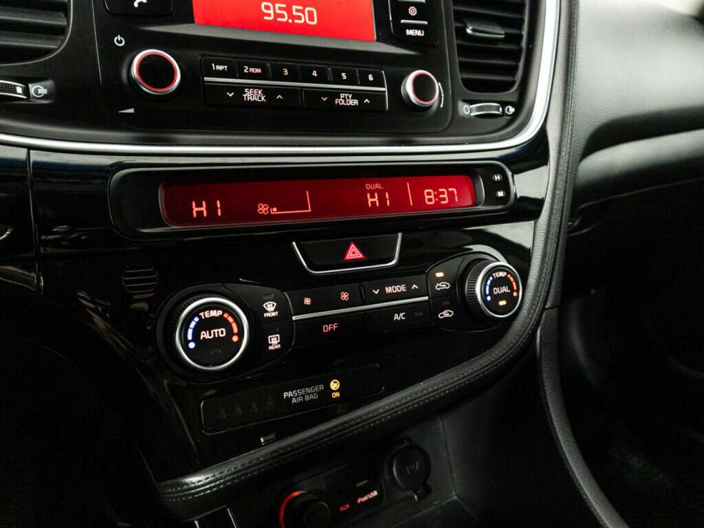 Б/У Киа Оптима 2015 года. Фото: #14