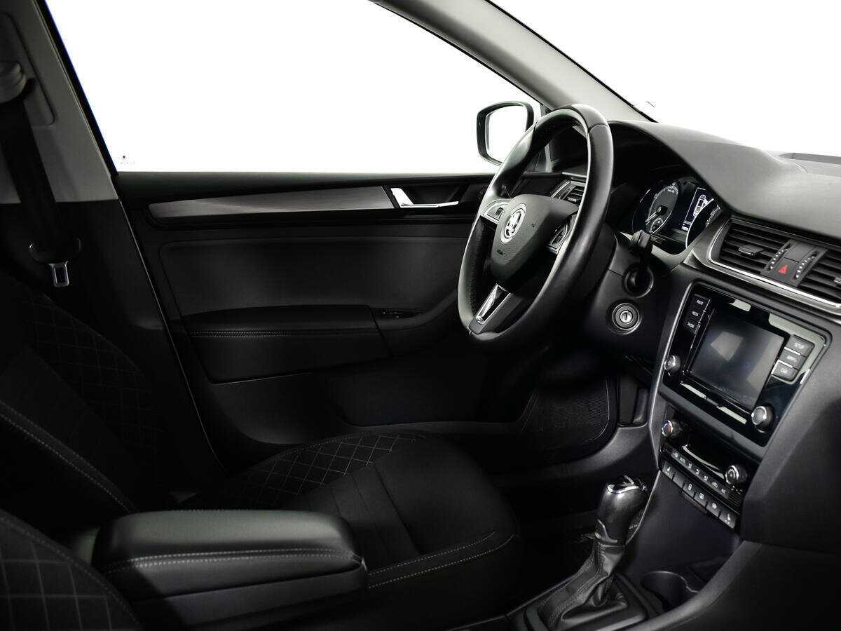 Б/У Шкода Рапид 2018 года. Фото: #8