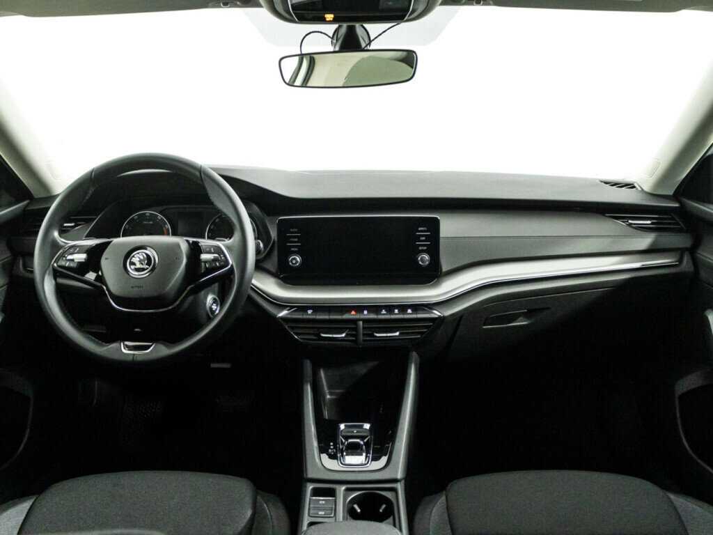 Б/У Шкода Октавия 2021 года. Фото: #12