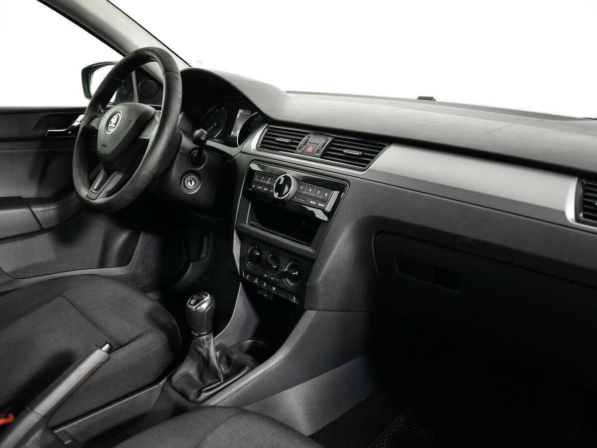 Б/У Шкода Рапид 2017 года. Фото: #8