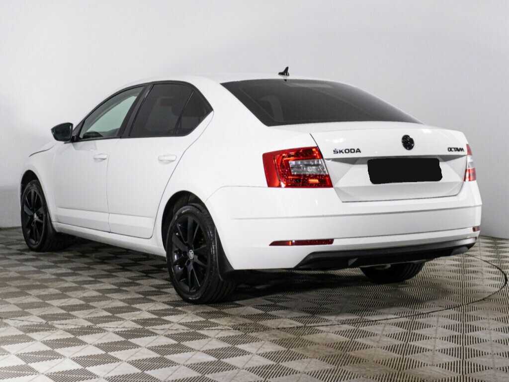 Б/У Шкода Октавия 2018 года. Фото: #6