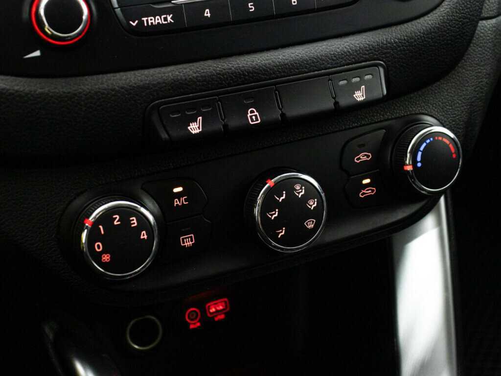 Б/У Киа Сид 2016 года. Фото: #14