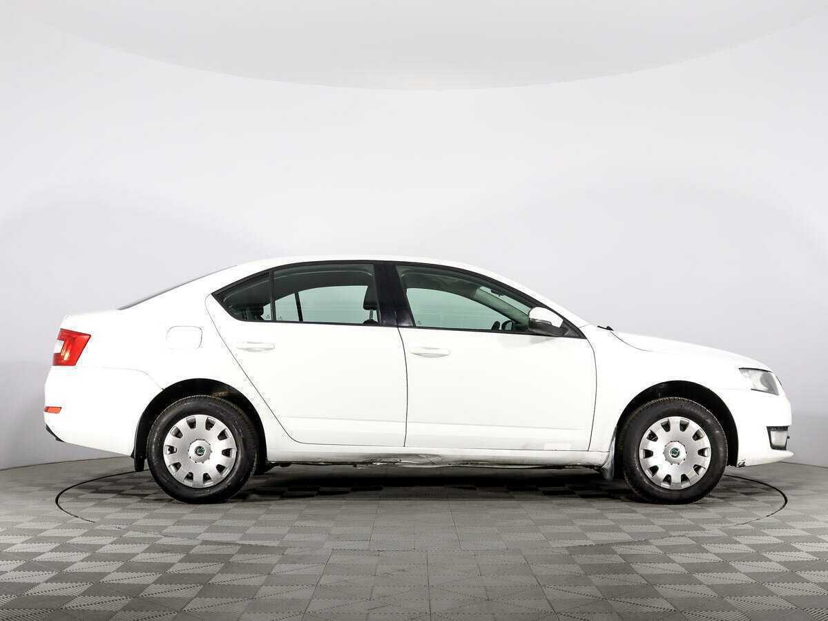 Б/У Шкода Октавия 2016 года. Фото: #3