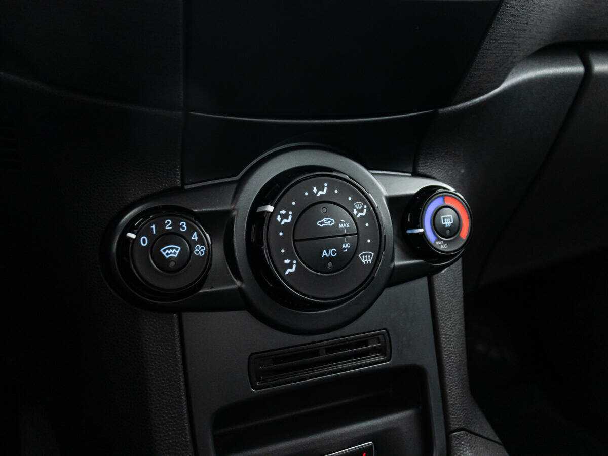 Б/У Форд Фиеста 2016 года. Фото: #15