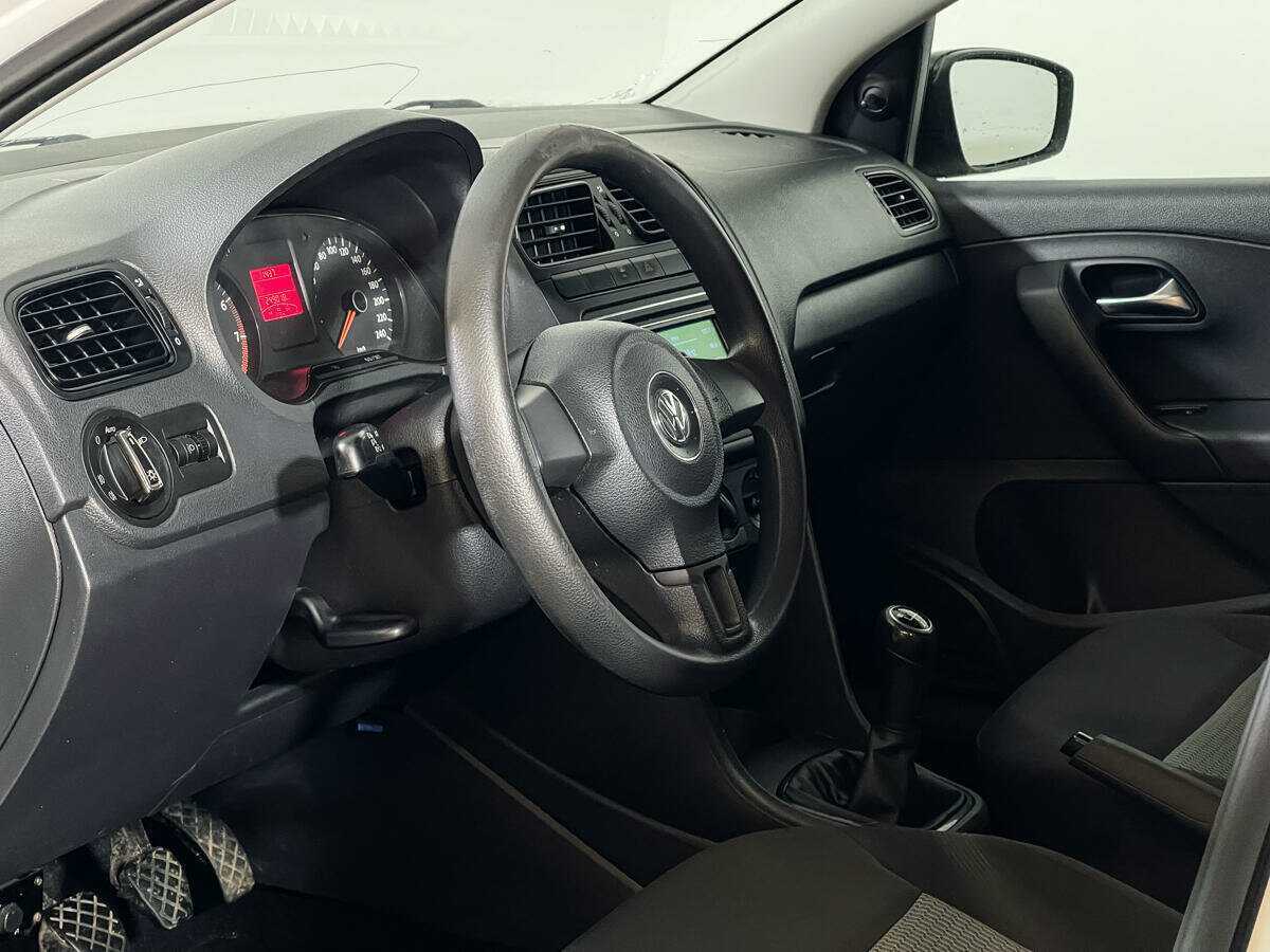 Б/У Фольксваген Поло 2012 года. Фото: #12