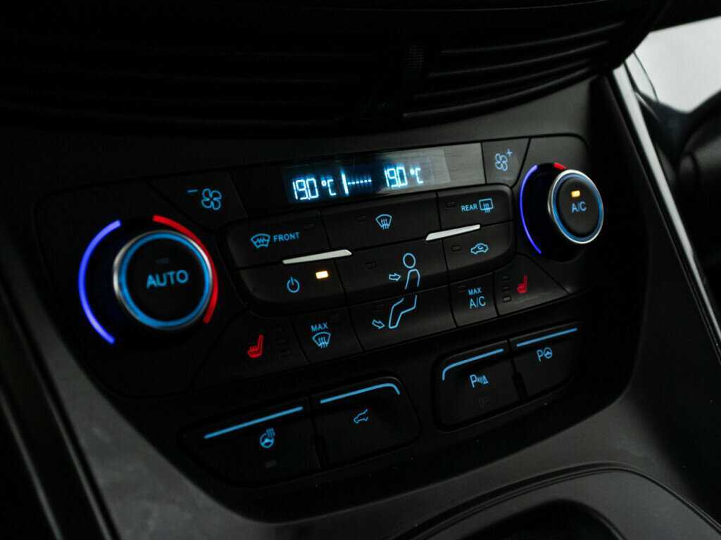 Б/У Форд Куга 2017 года. Фото: #14