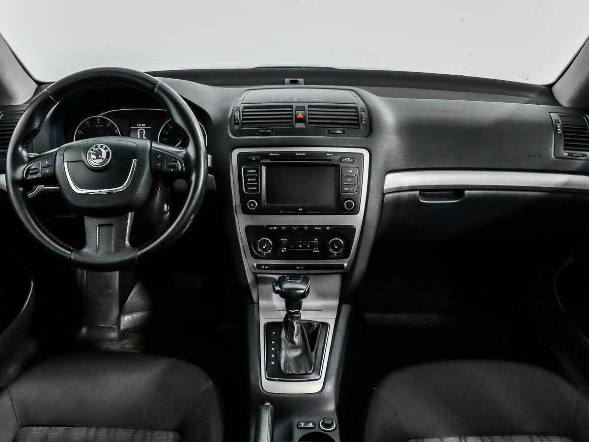 Б/У Шкода Октавия 2012 года. Фото: #11