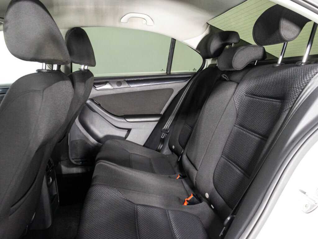 Б/У Фольксваген Джетта 2017 года. Фото: #9