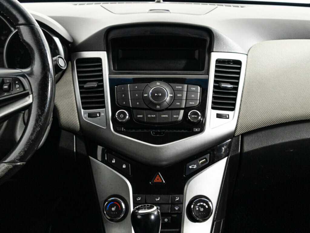 Б/У Шевроле Круз 2012 года. Фото: #13