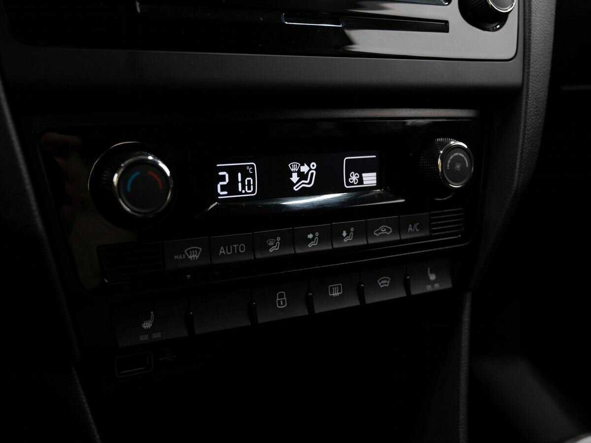 Б/У Шкода Рапид 2018 года. Фото: #22