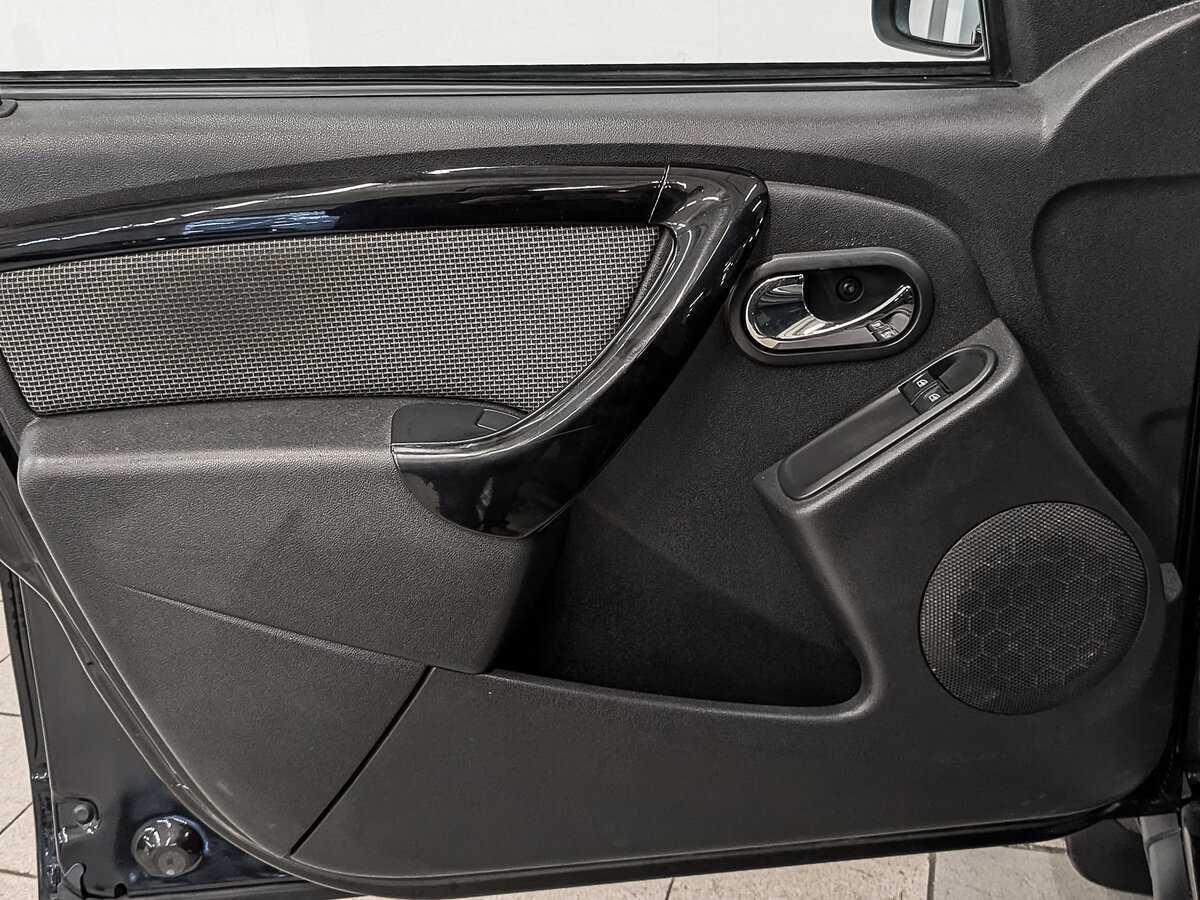 Б/У Рено Дастер 2018 года. Фото: #18