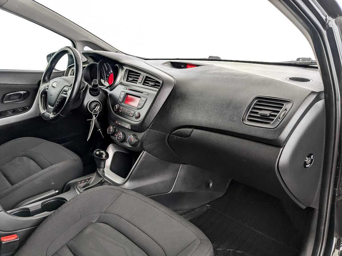 Б/У Киа Сид 2017 года. Фото: #10