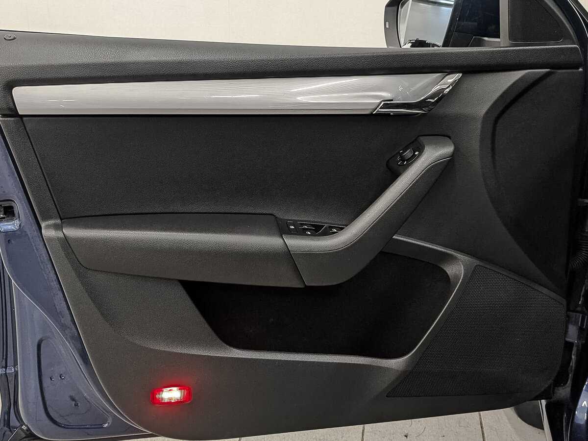 Б/У Шкода Октавия 2015 года. Фото: #17