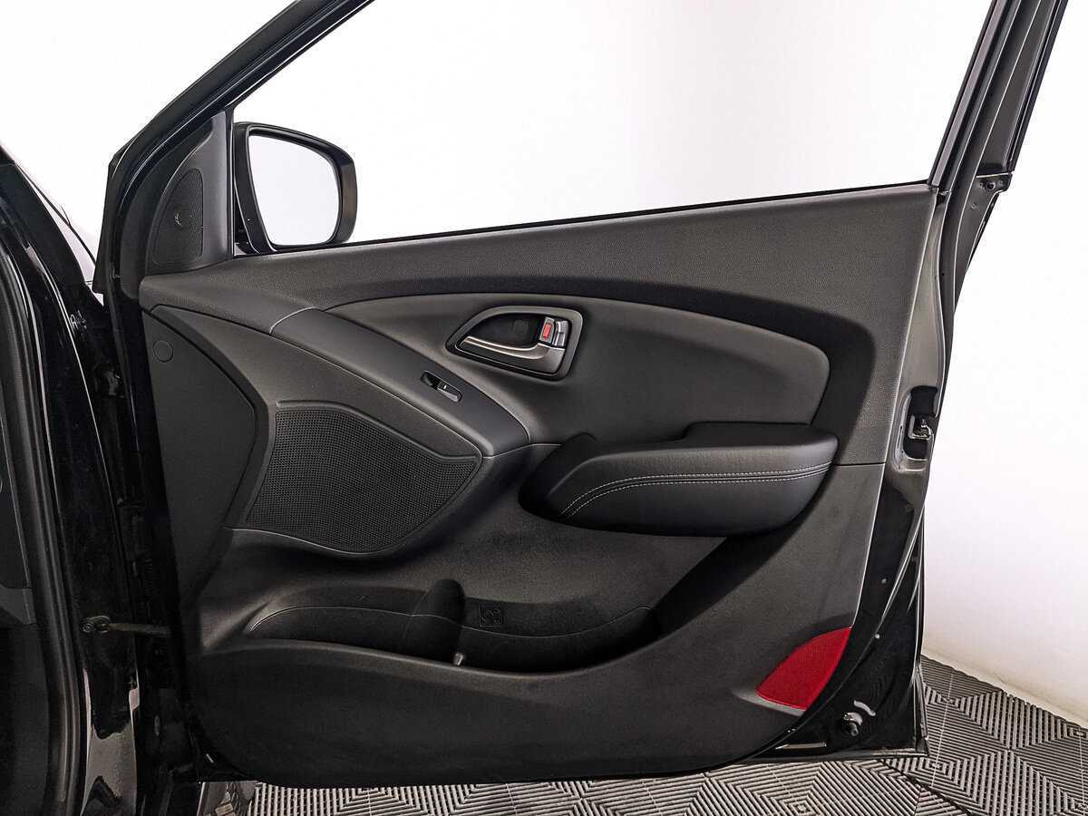 Б/У Хендай ай-икс35 2015 года. Фото: #24