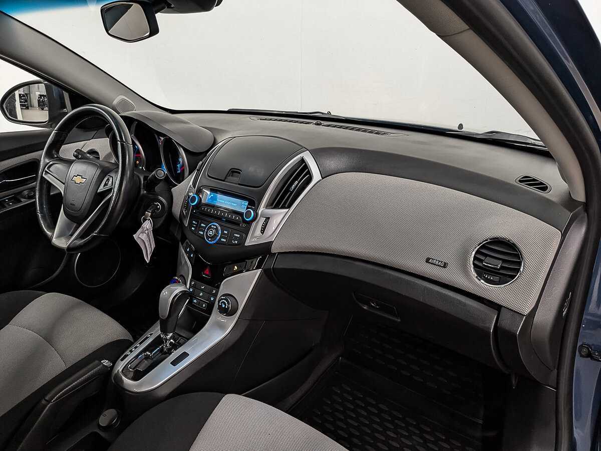 Б/У Шевроле Круз 2014 года. Фото: #12