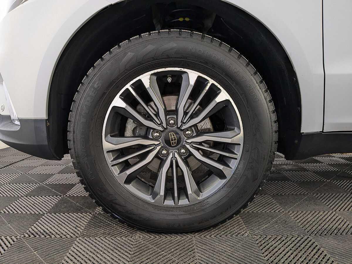 Б/У Джили Эмгранд Икс7 2018 года. Фото: #11