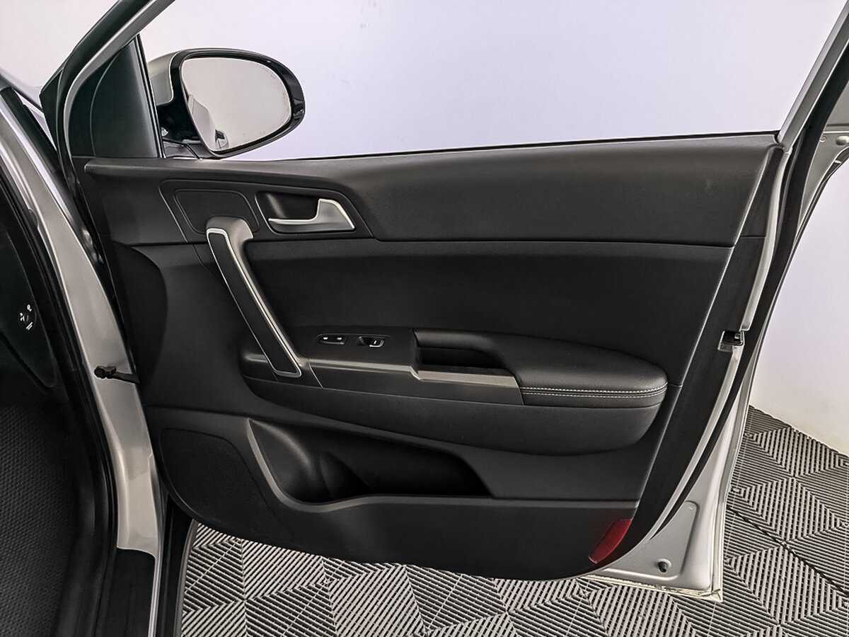 Б/У Киа Спортейдж 2016 года. Фото: #24