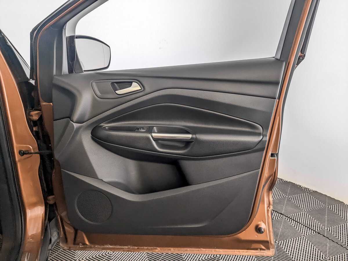 Б/У Форд Куга 2018 года. Фото: #23