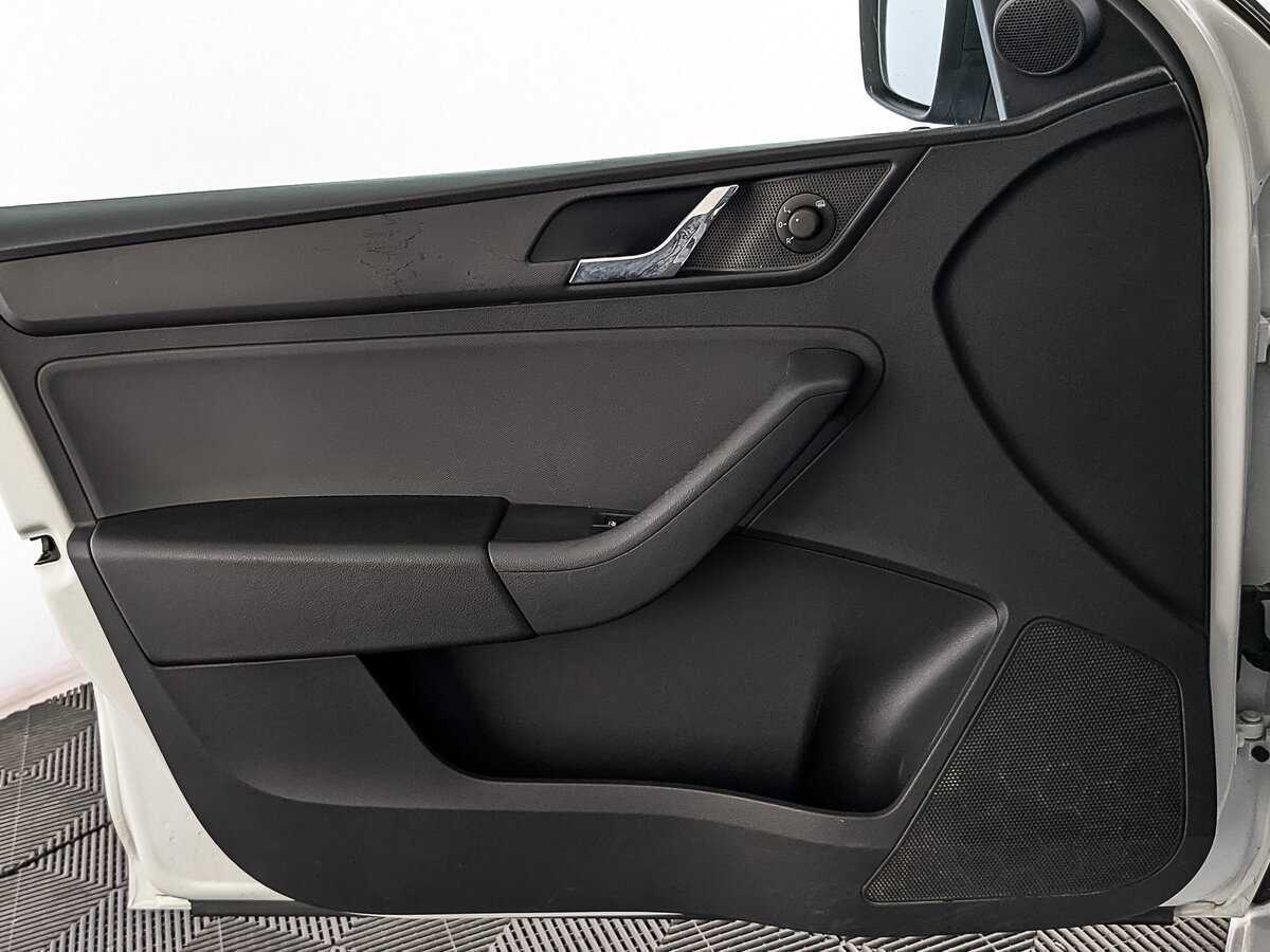 Б/У Шкода Рапид 2017 года. Фото: #16