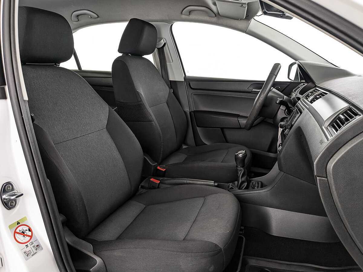 Б/У Шкода Рапид 2017 года. Фото: #22