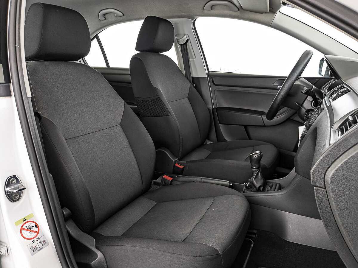 Б/У Шкода Рапид 2017 года. Фото: #23