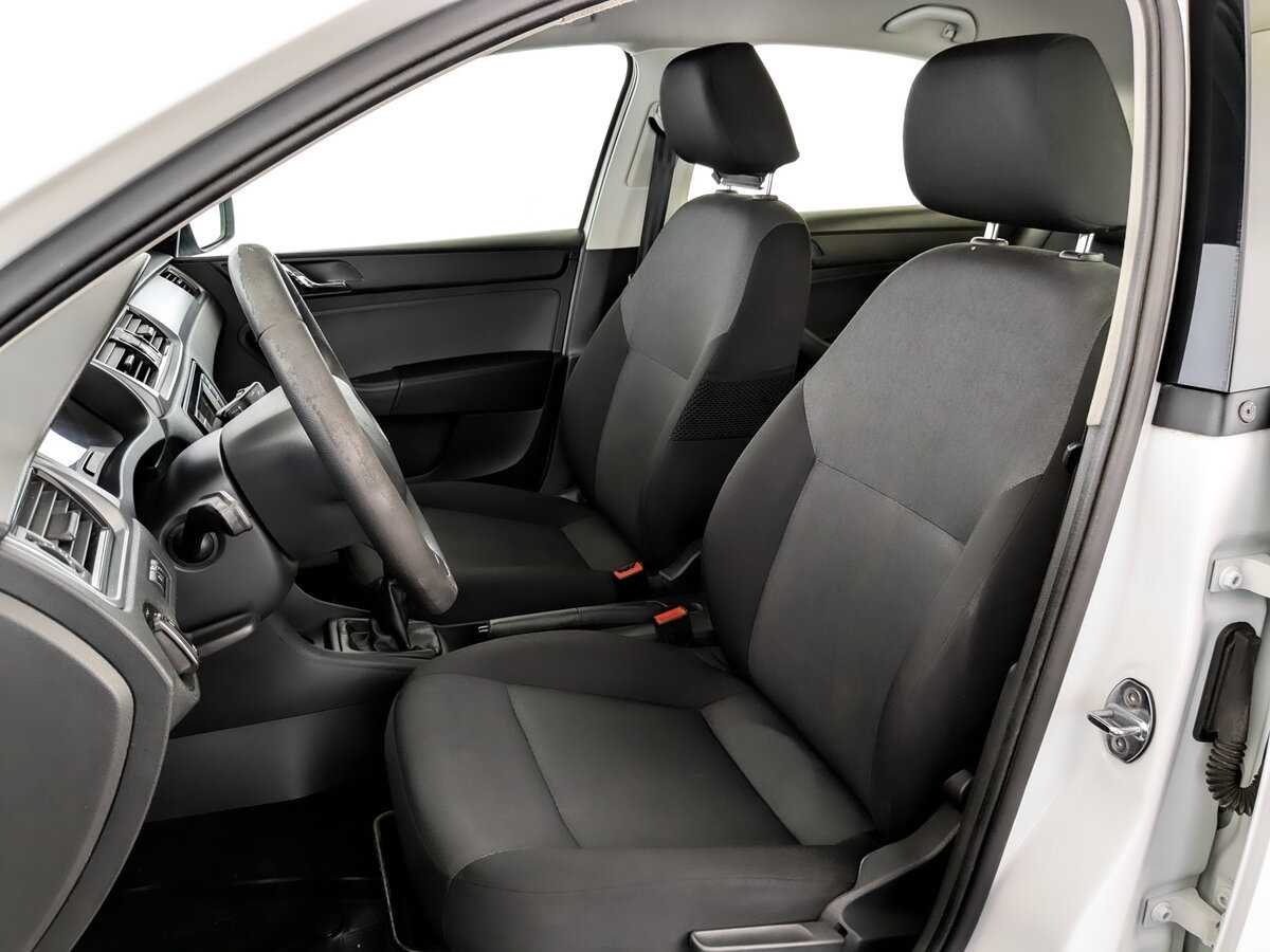 Б/У Шкода Рапид 2017 года. Фото: #19