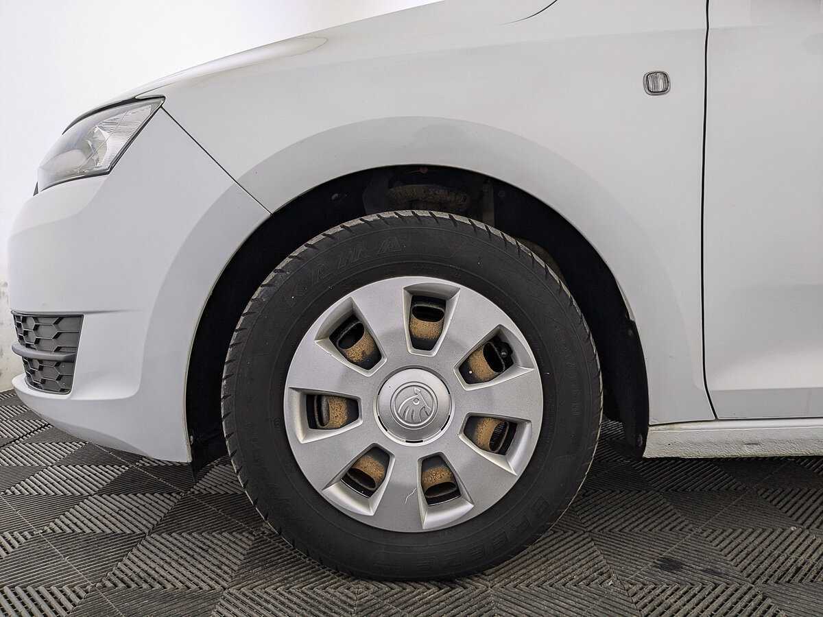 Б/У Шкода Рапид 2017 года. Фото: #11