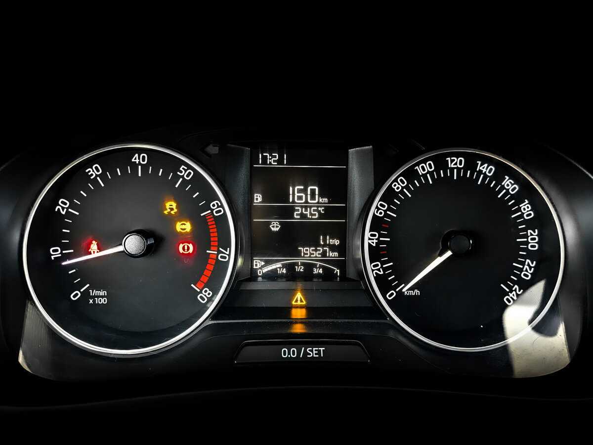 Б/У Шкода Рапид 2017 года. Фото: #12