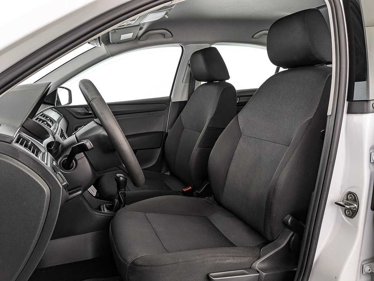 Б/У Шкода Рапид 2019 года. Фото: #19