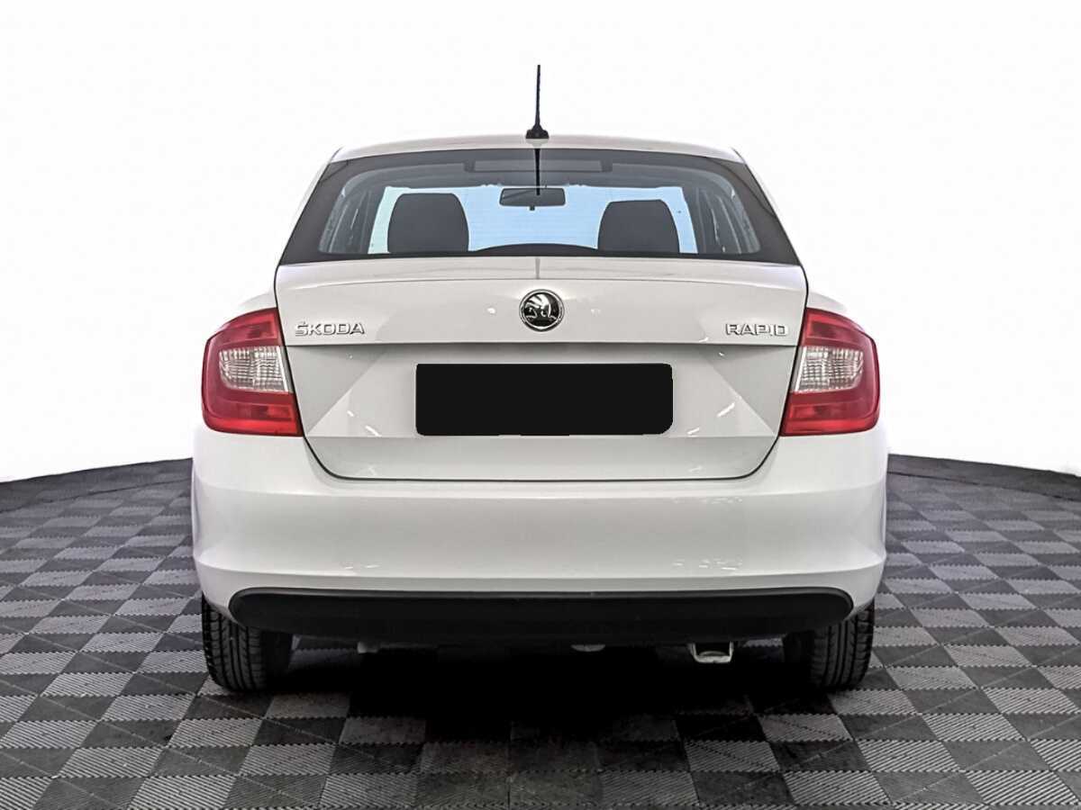 Б/У Шкода Рапид 2017 года. Фото: #5