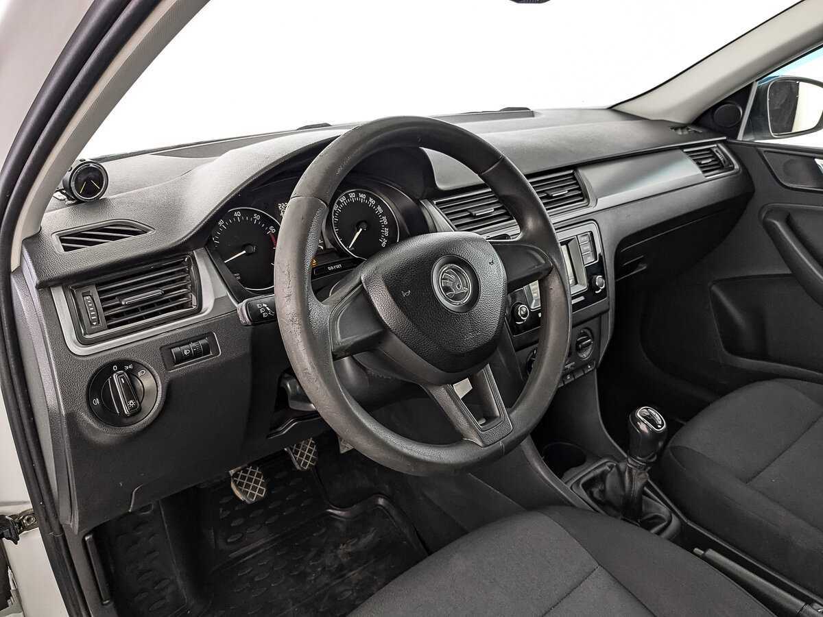 Б/У Шкода Рапид 2017 года. Фото: #14