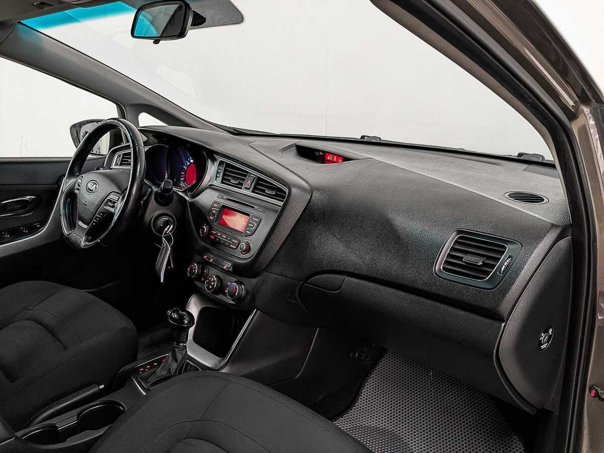 Б/У Киа Сид 2016 года. Фото: #12