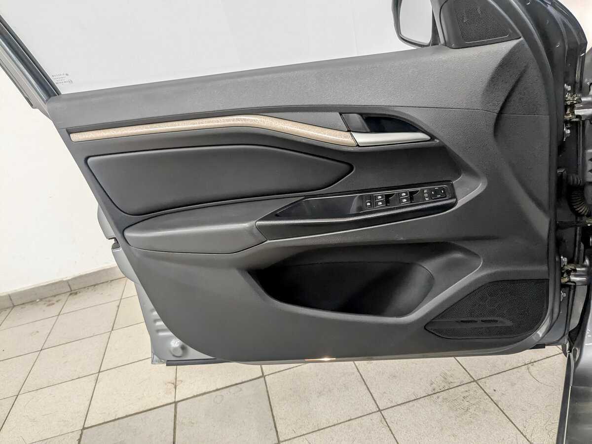 Б/У Лада (ВАЗ) Веста 2017 года. Фото: #16